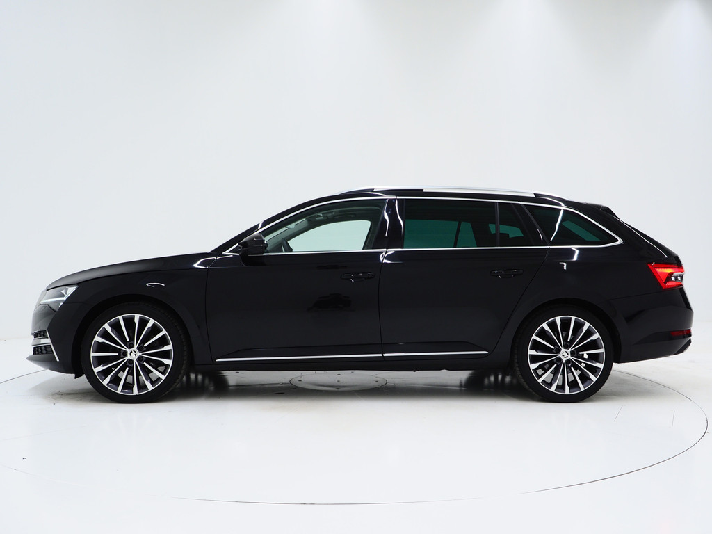 Škoda Superb Combi 1.4 TSI iV Laurin & Klement 48
