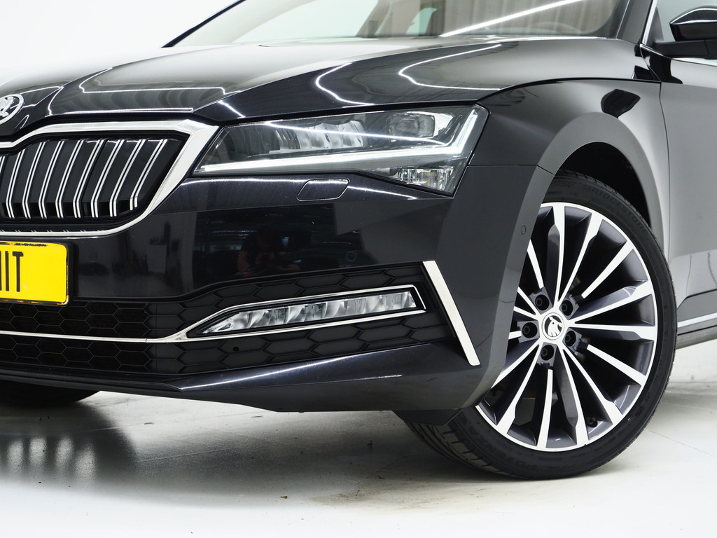 Škoda Superb Combi 1.4 TSI iV Laurin & Klement 5