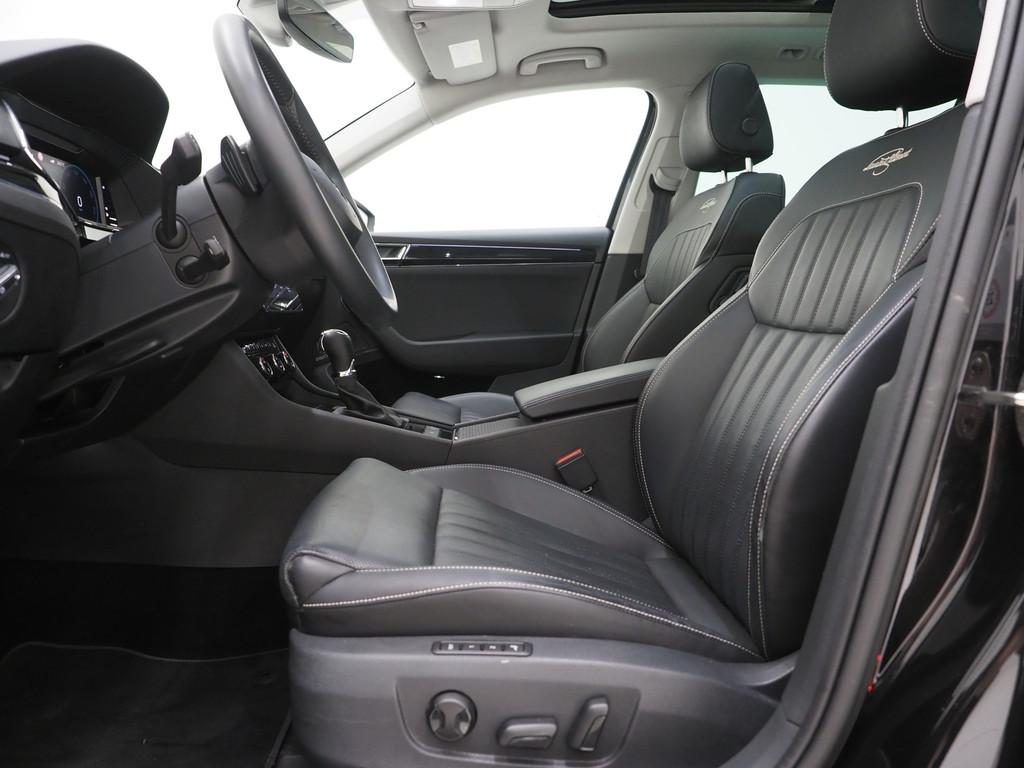 Škoda Superb Combi 1.4 TSI iV Laurin & Klement 63