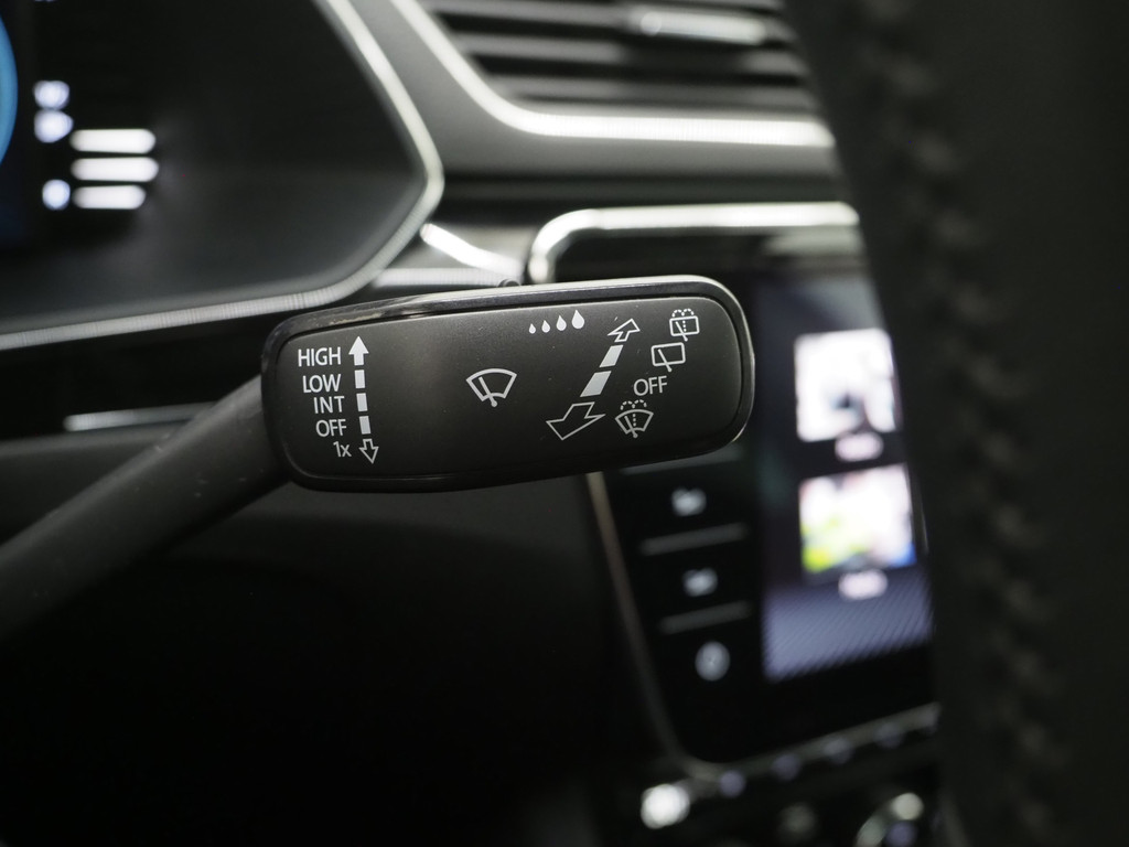 Škoda Superb Combi 1.4 TSI iV Laurin & Klement 73
