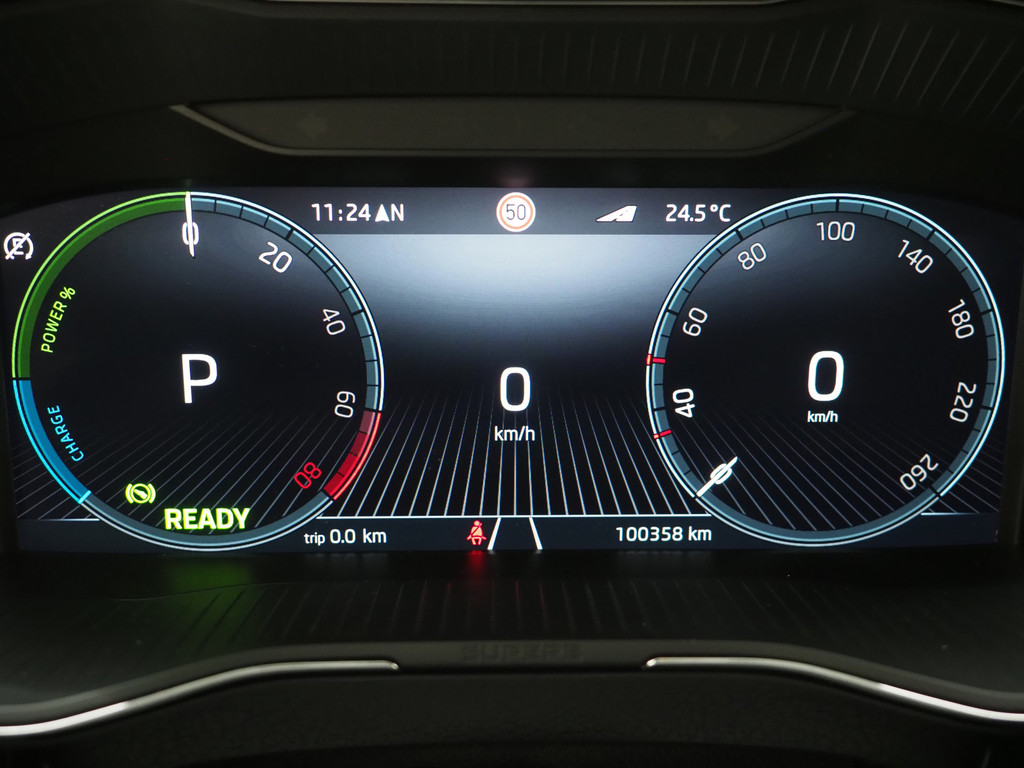 Škoda Superb Combi 1.4 TSI iV Laurin & Klement 74