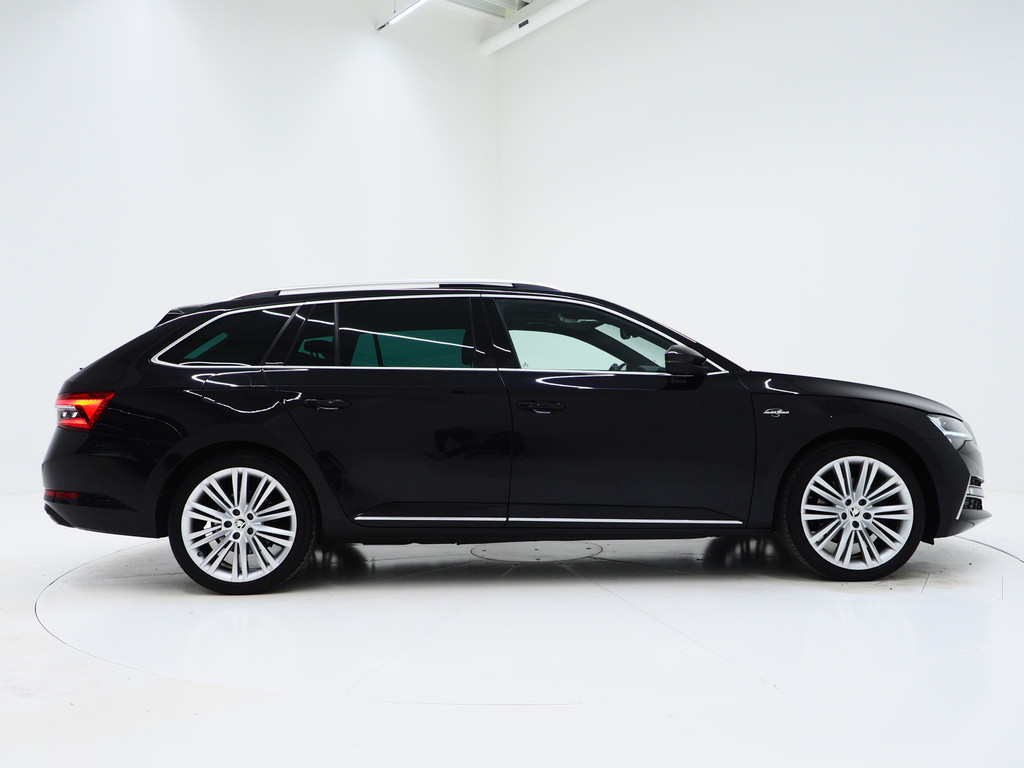 Škoda Superb Combi 1.4 TSI iV Laurin & Klement 56