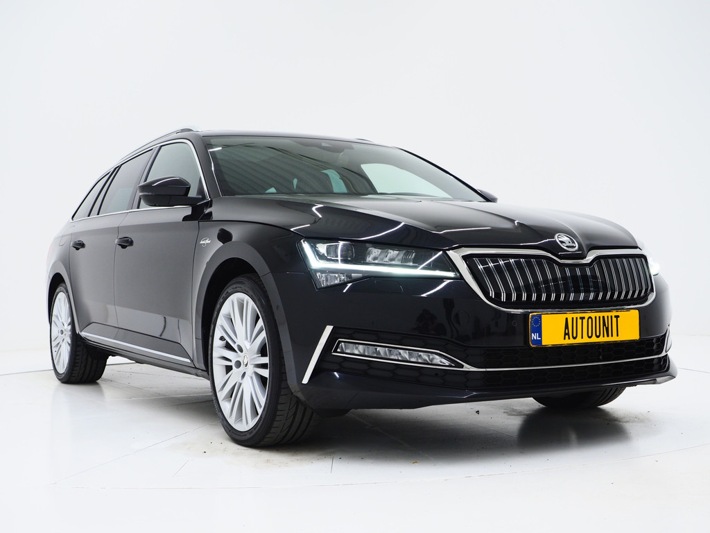 Škoda Superb Combi 1.4 TSI iV Laurin & Klement 57