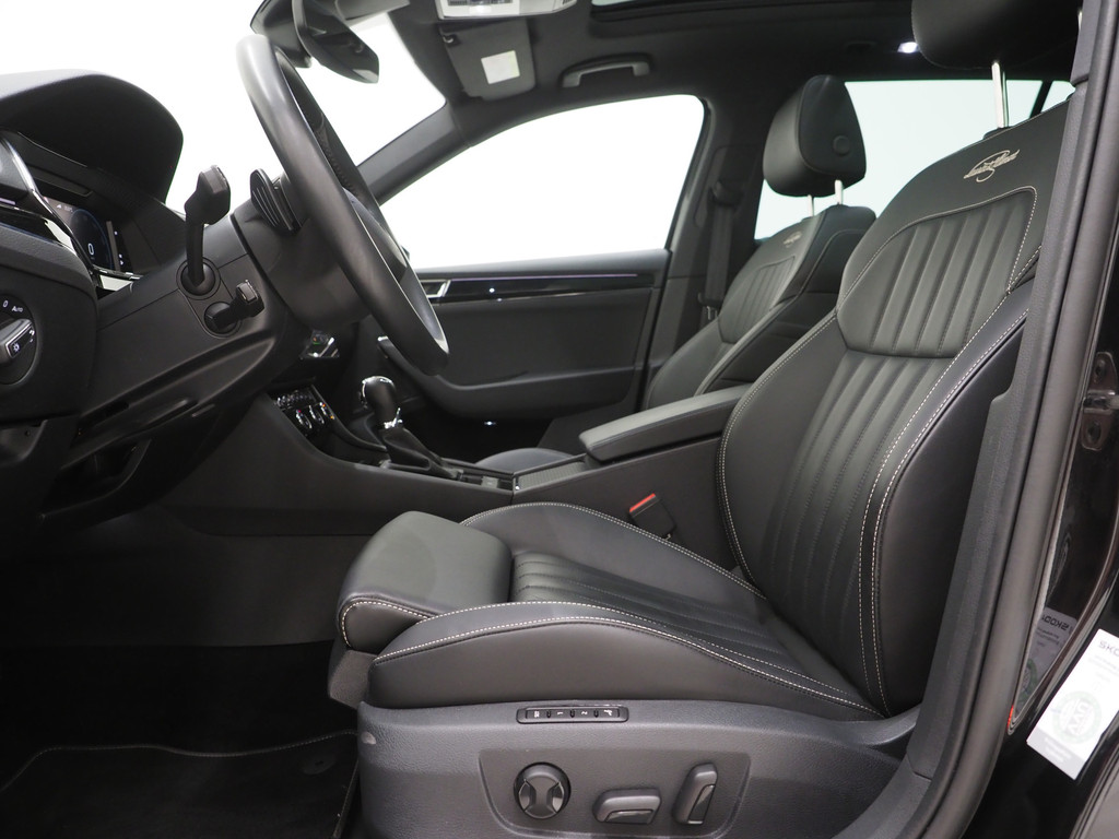 Škoda Superb Combi 1.4 TSI iV Laurin & Klement 63