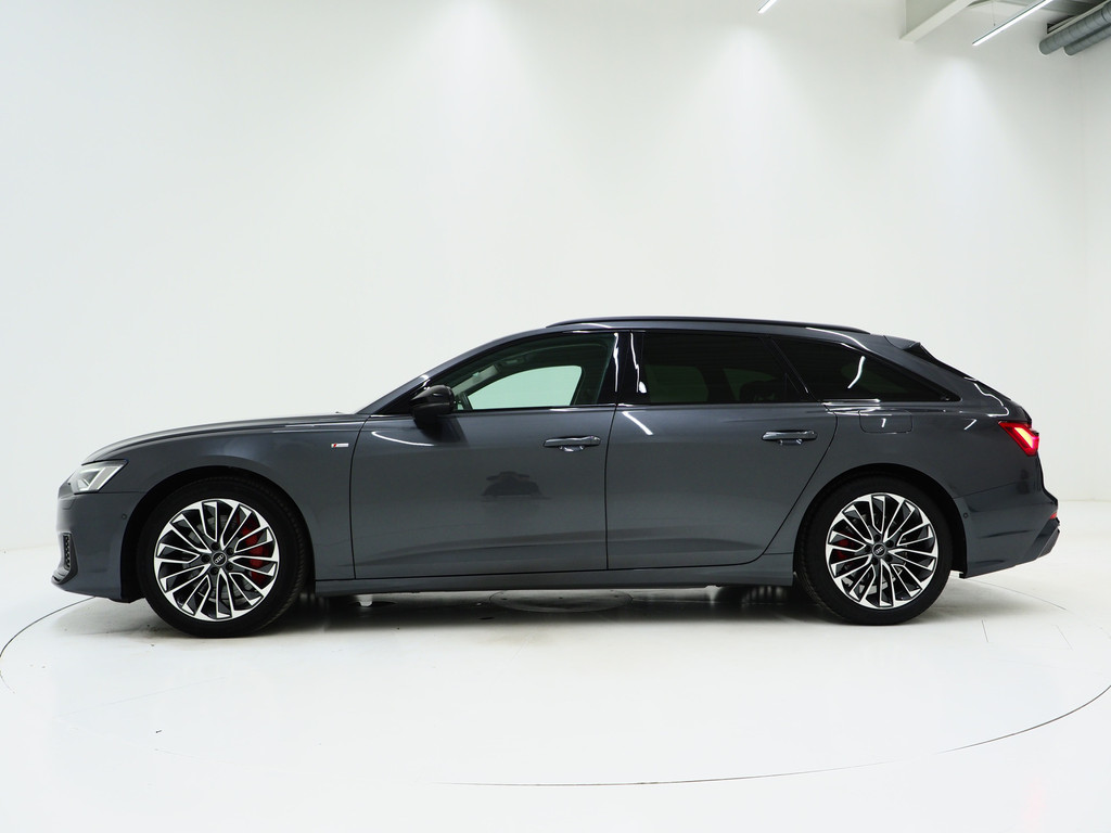 Audi A6 Avant 55 TFSI e quattro Competition Full Black 1