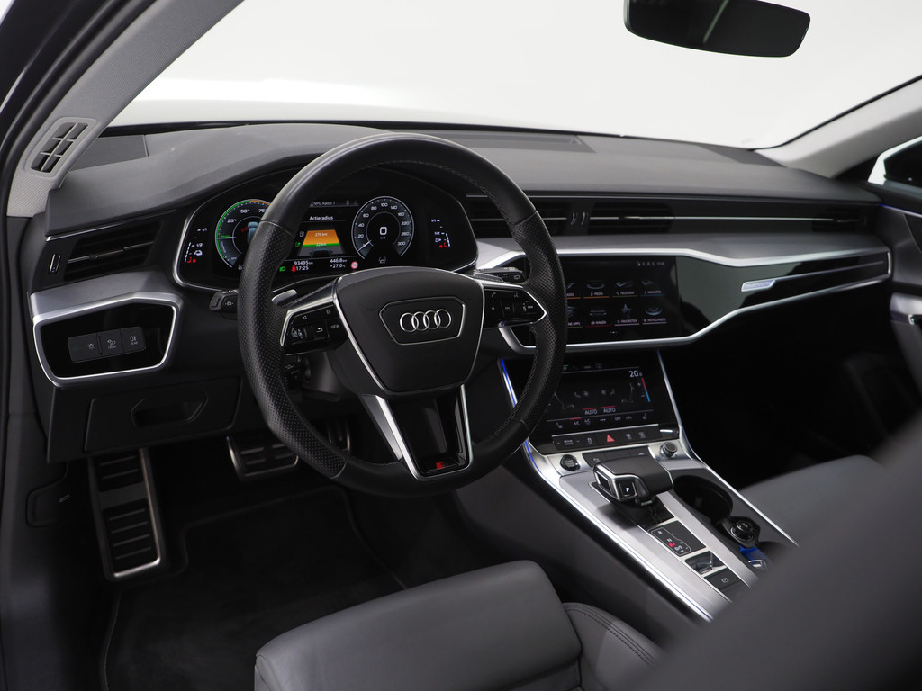 Audi A6 Avant 55 TFSI e quattro Competition Full Black 60