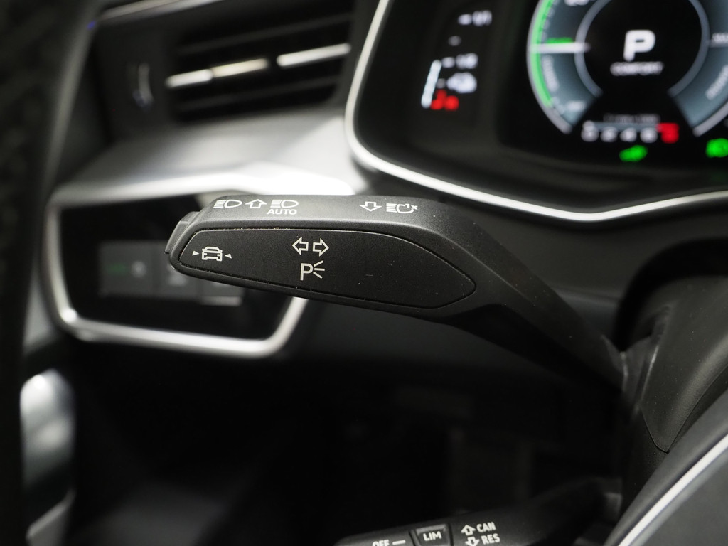 Audi A6 Avant 55 TFSI e quattro Competition Full Black 66