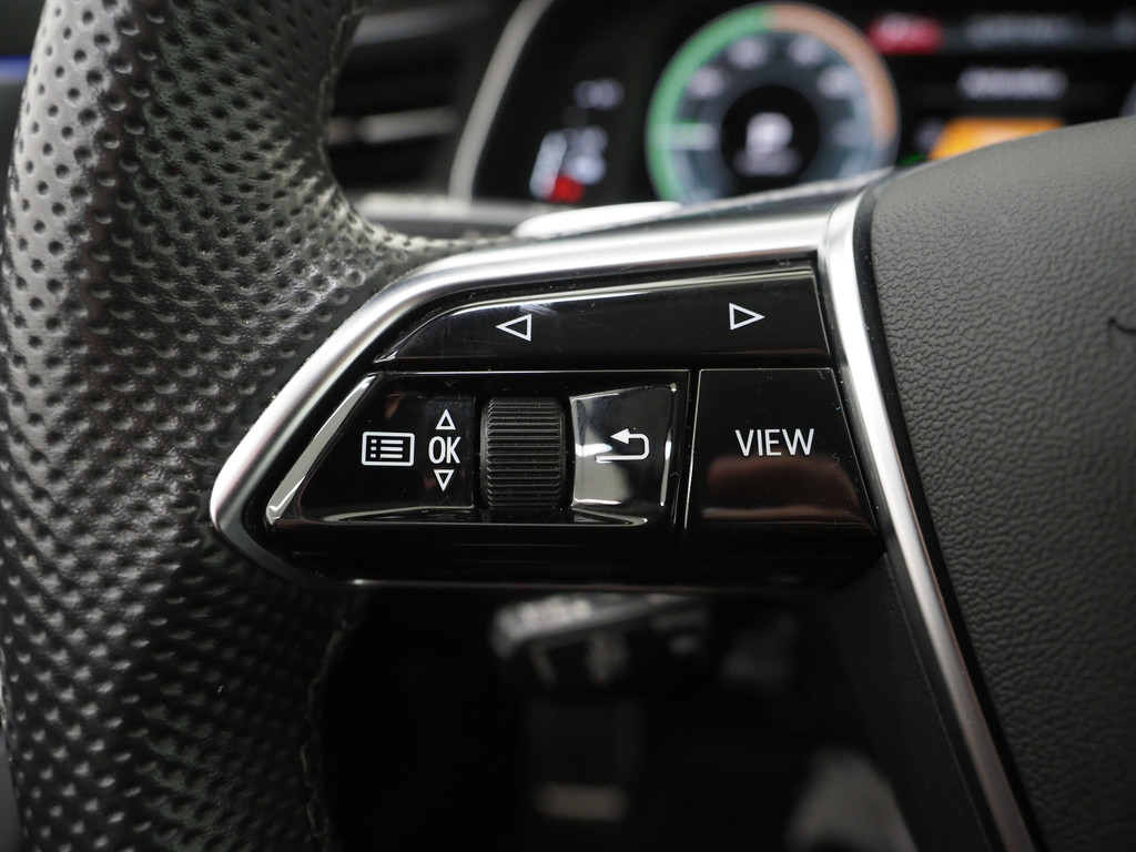 Audi A6 Avant 55 TFSI e quattro Competition Full Black 68
