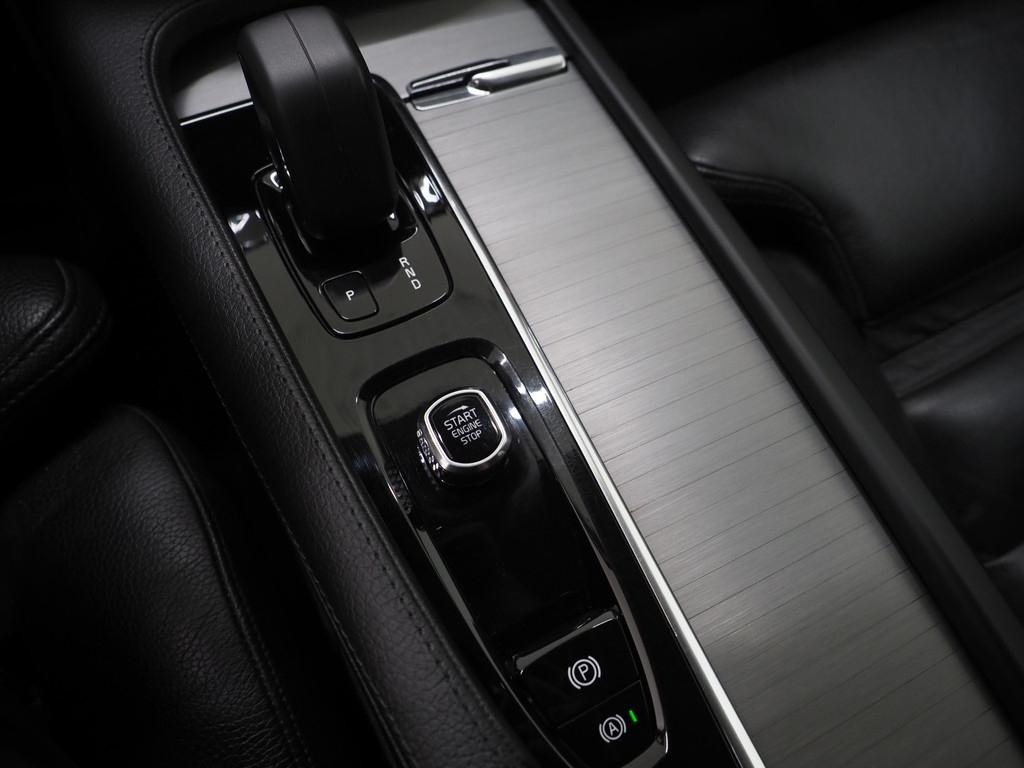 Volvo XC90 2.0 T8 Recharge AWD Inscription 7p Long range 77