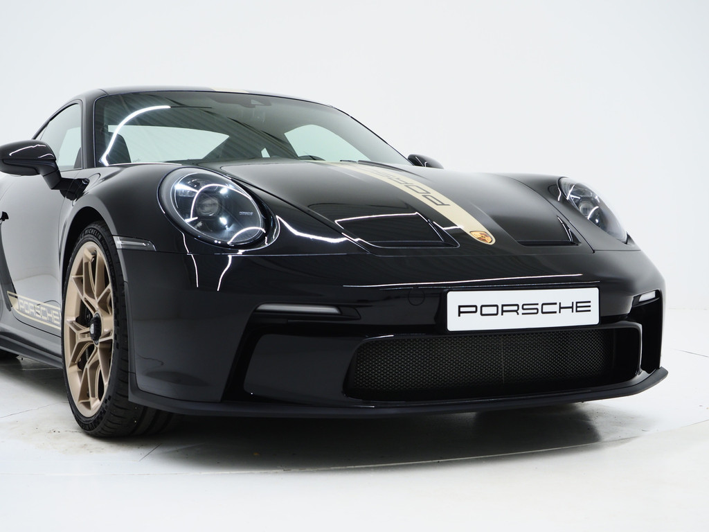 Porsche 911 4.0 GT3 Touring 12
