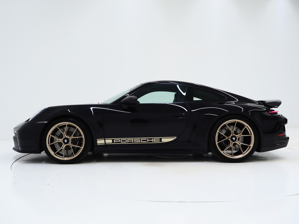 Porsche 911 4.0 GT3 Touring 2