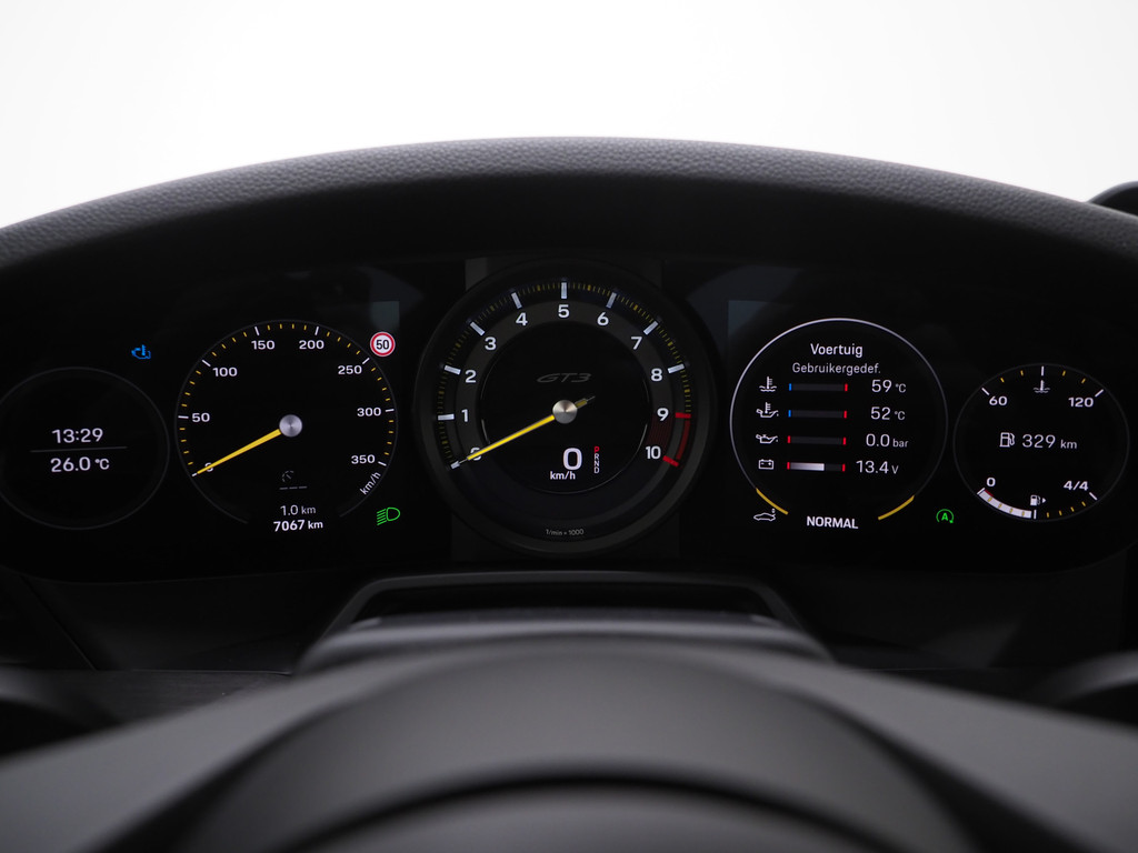 Porsche 911 4.0 GT3 Touring 38