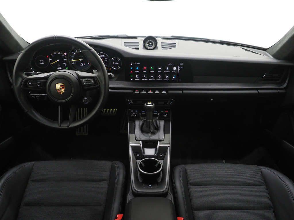 Porsche 911 4.0 GT3 Touring 64