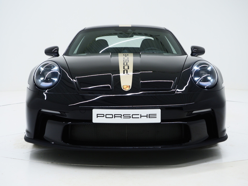 Porsche 911 4.0 GT3 Touring 72