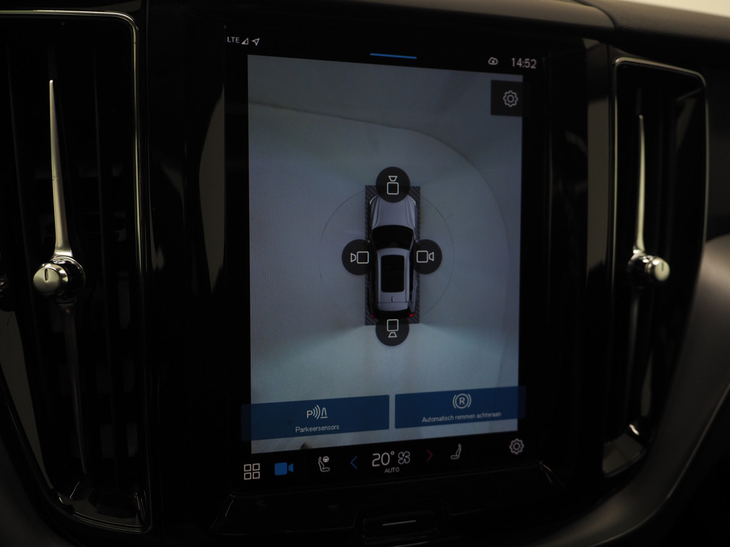 Volvo XC60 2.0 T6 Plug-in hybrid AWD Long Range 31