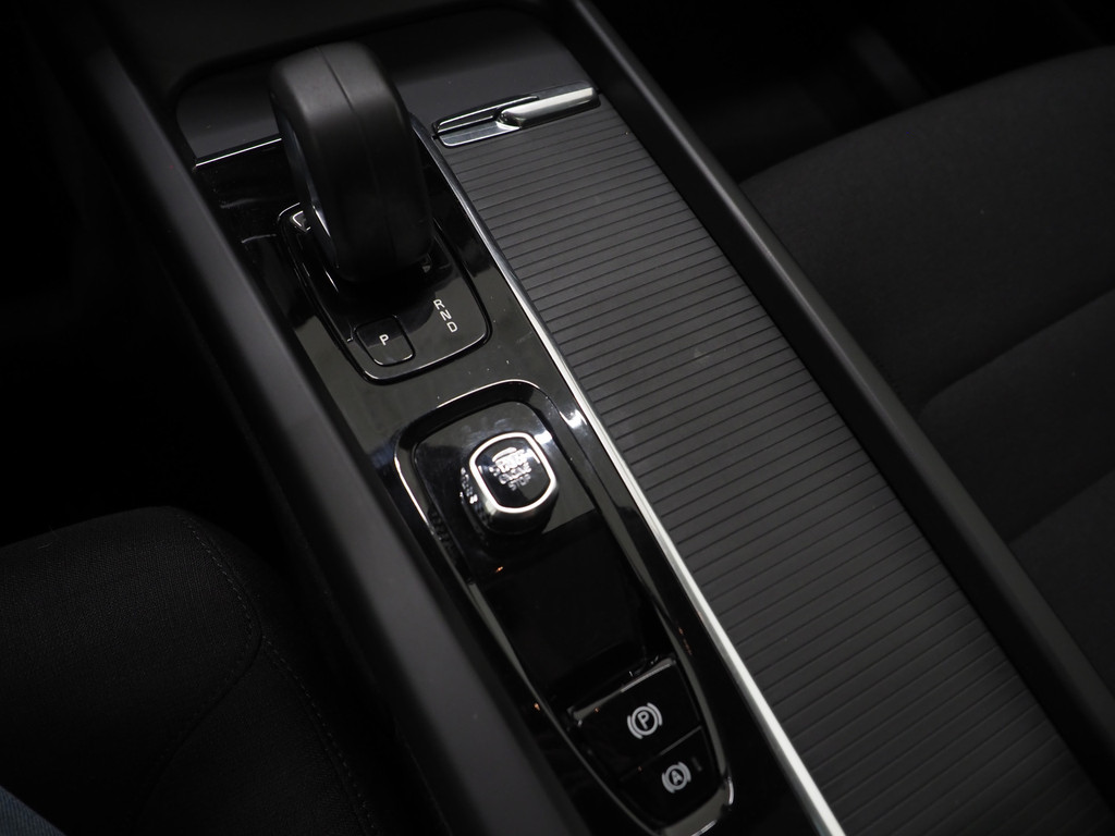 Volvo XC60 2.0 T6 Plug-in hybrid AWD Long Range 34