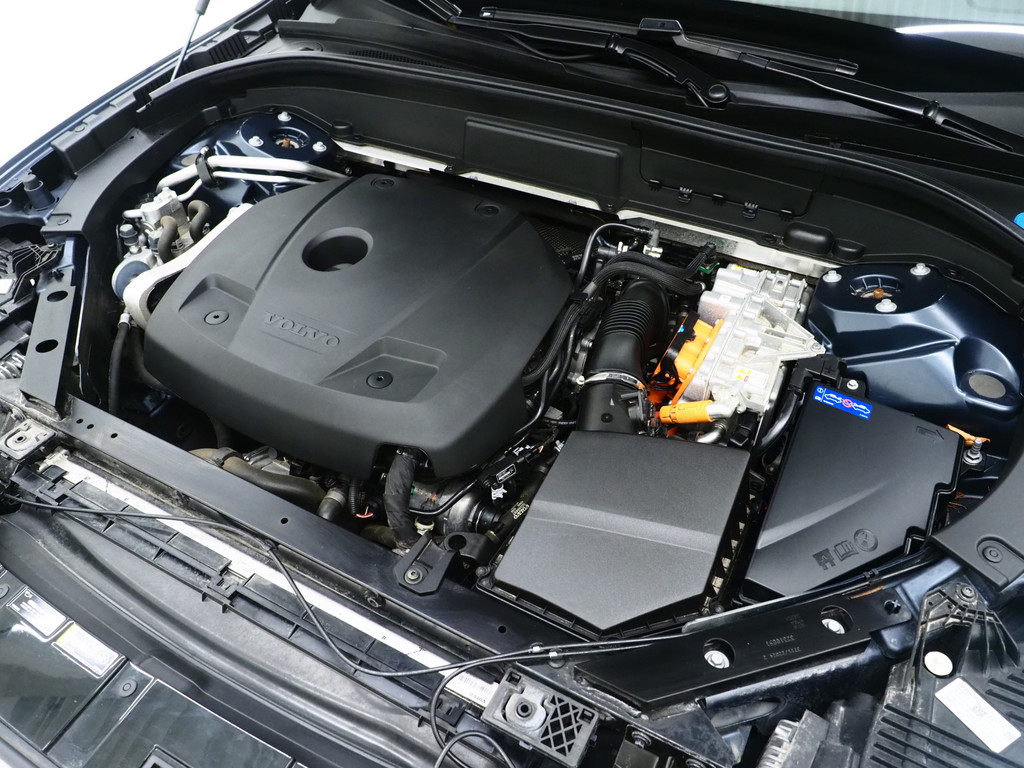 Volvo XC60 2.0 T6 Plug-in hybrid AWD Long Range 6