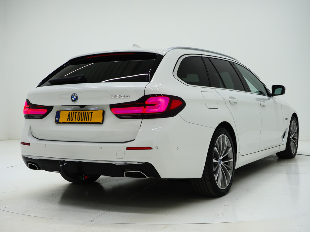 BMW 5 Serie Touring 530e High Executive 52