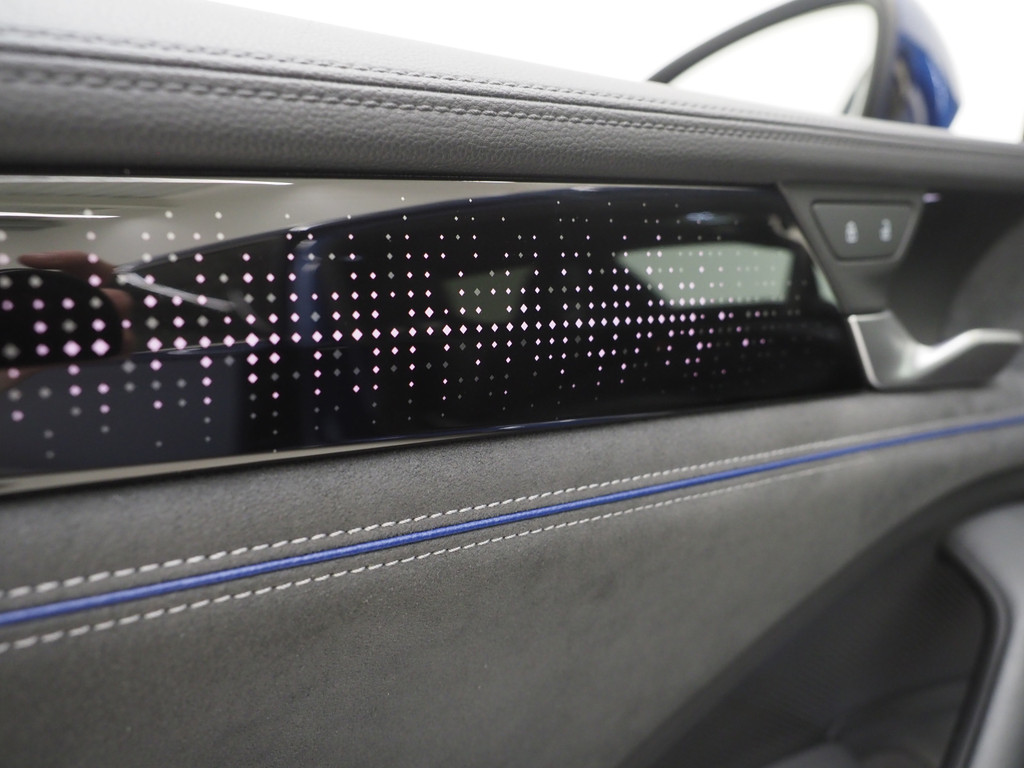 Volkswagen Passat Variant 1.5 eHybrid R-Line Black 18