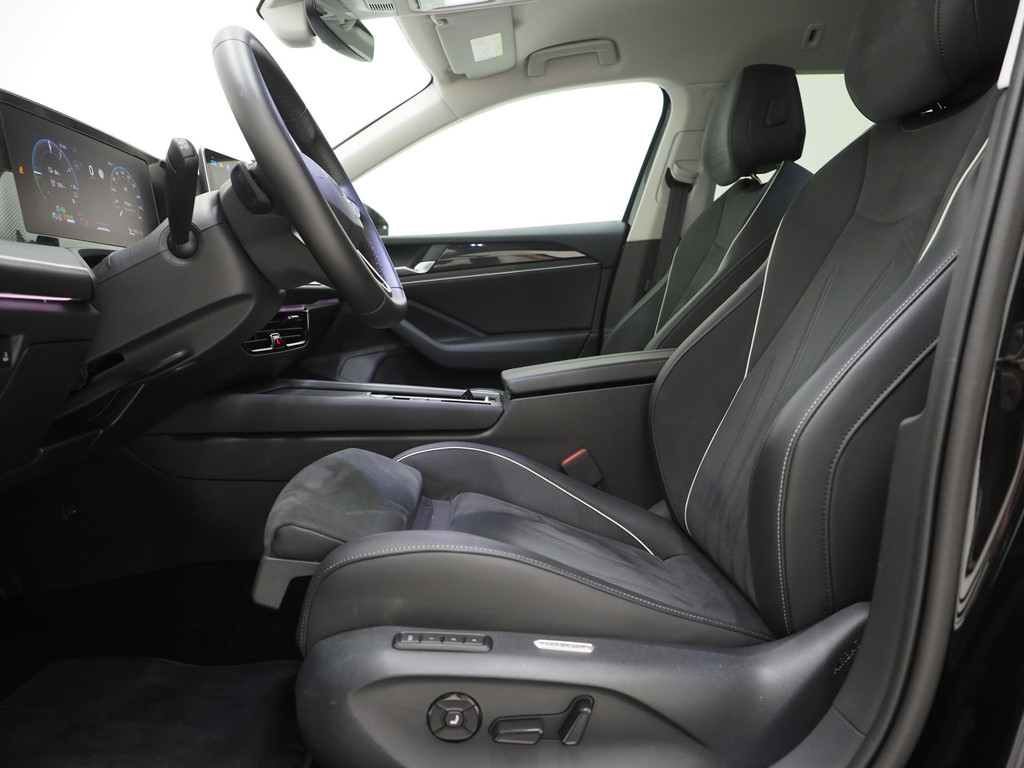 Volkswagen Passat Variant 1.5 eHybrid Business 15