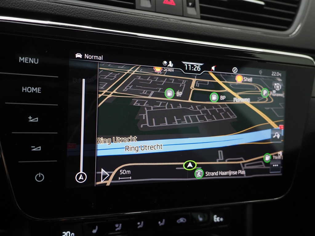 Škoda Superb Combi 1.4 TSI iV Sportline 28