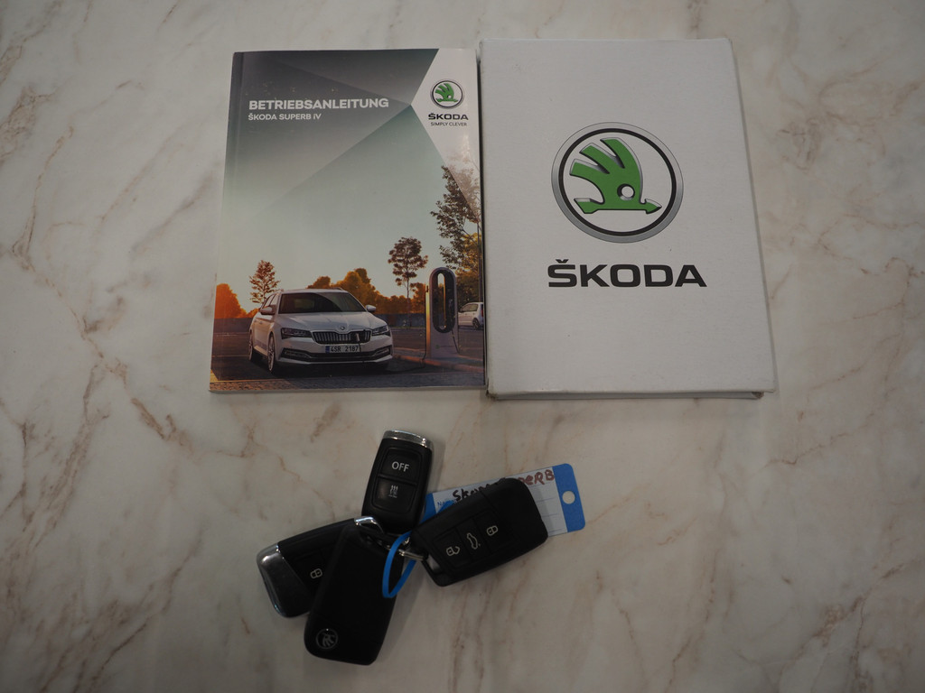 Škoda Superb Combi 1.4 TSI iV Sportline 43