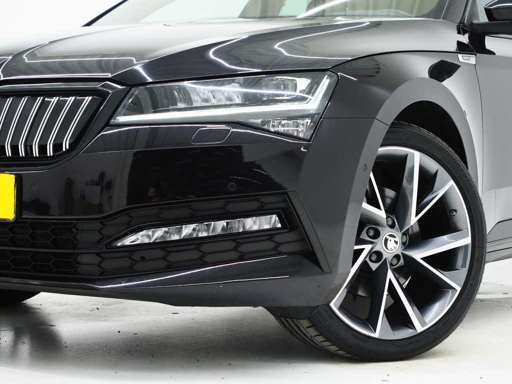 Škoda Superb Combi 1.4 TSI iV Sportline 5