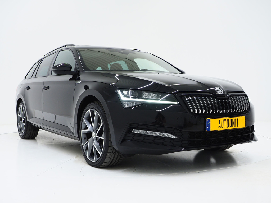 Škoda Superb Combi 1.4 TSI iV Sportline 54