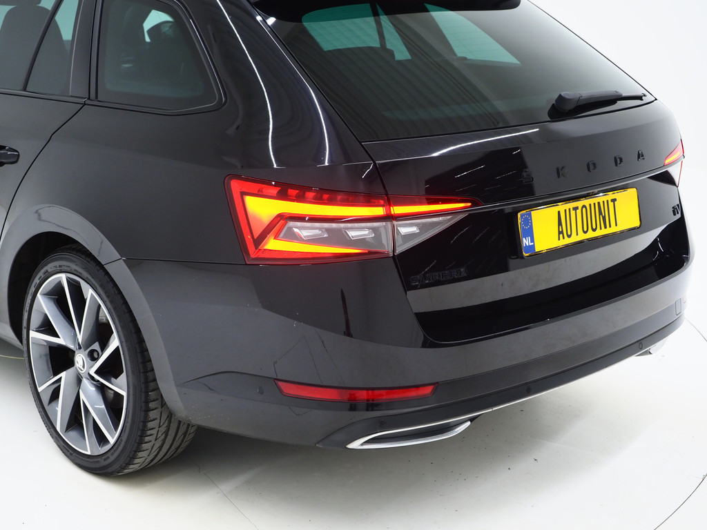 Škoda Superb Combi 1.4 TSI iV Sportline 56