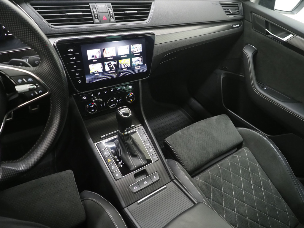 Škoda Superb Combi 1.4 TSI iV Sportline 79