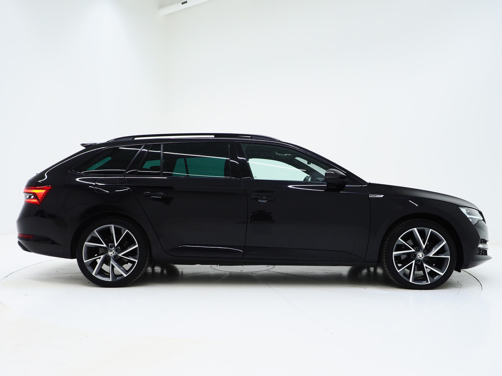 Škoda Superb Combi 1.4 TSI iV Sportline 9