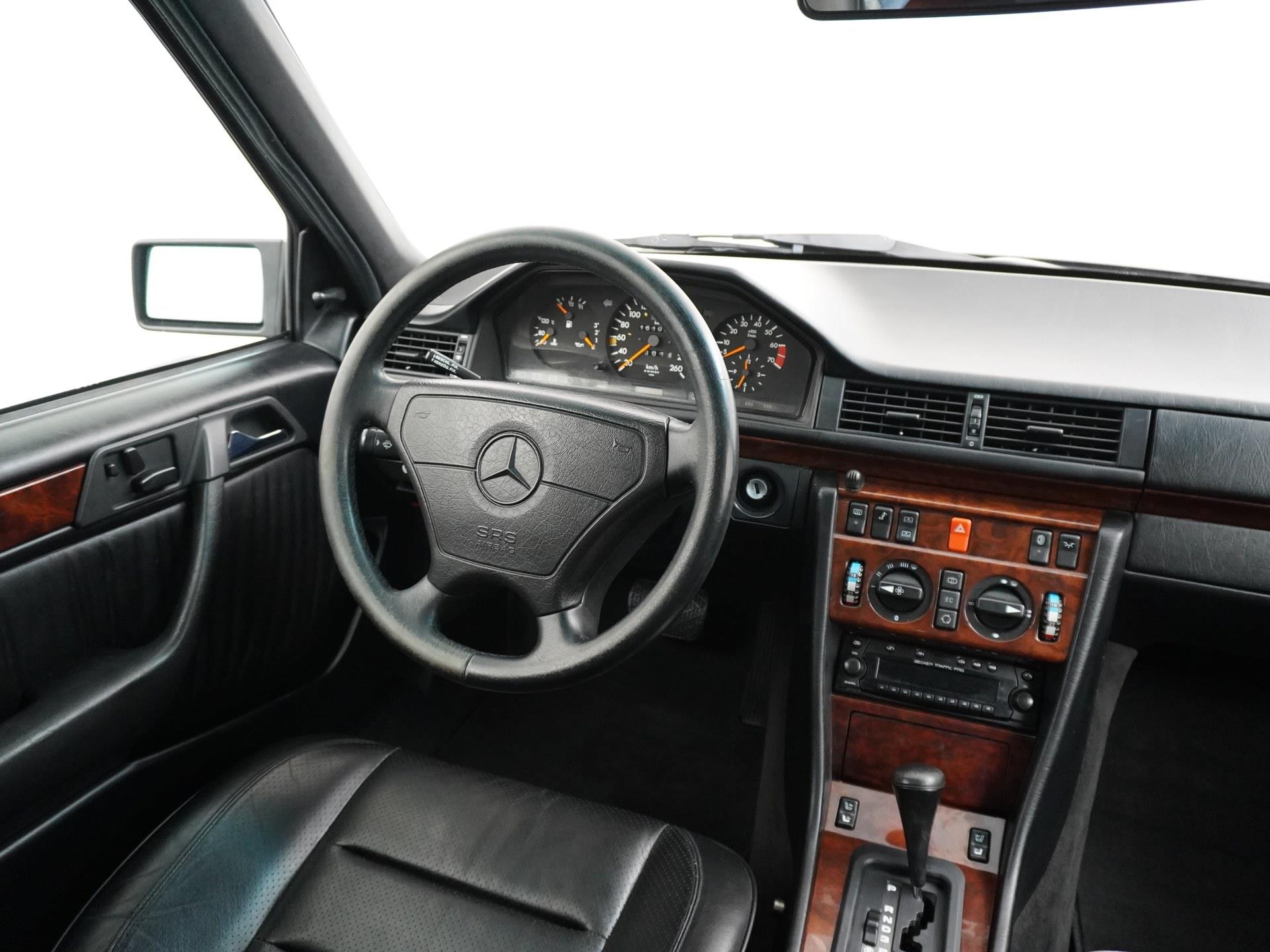 Mercedes-Benz E-Klasse E500 500E Schuifdak Becker Navigatie Leder Cruise 16