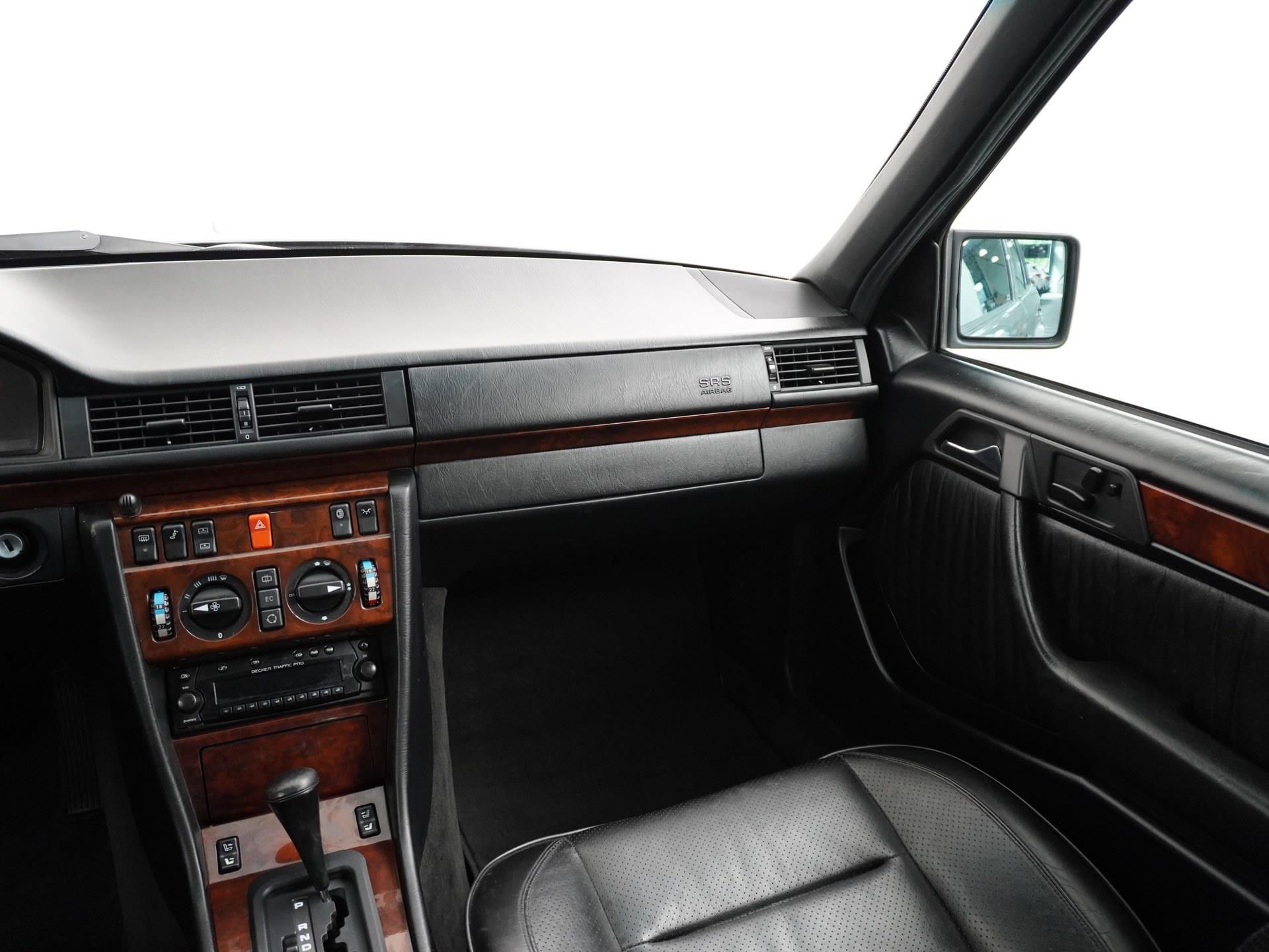 Mercedes-Benz E-Klasse E500 500E Schuifdak Becker Navigatie Leder Cruise 17