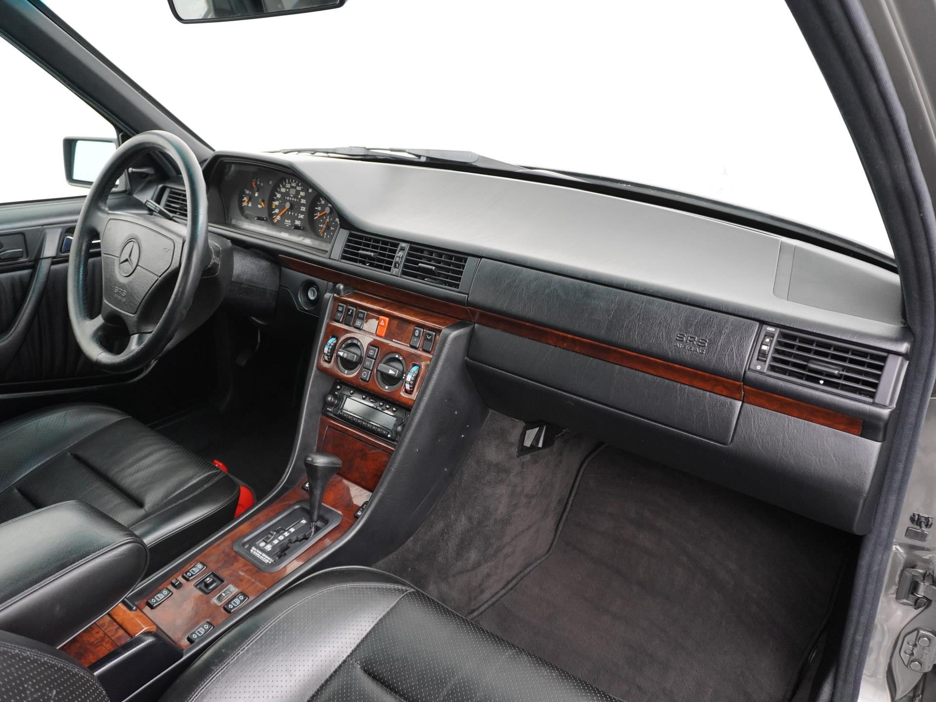 Mercedes-Benz E-Klasse E500 500E Schuifdak Becker Navigatie Leder Cruise 25