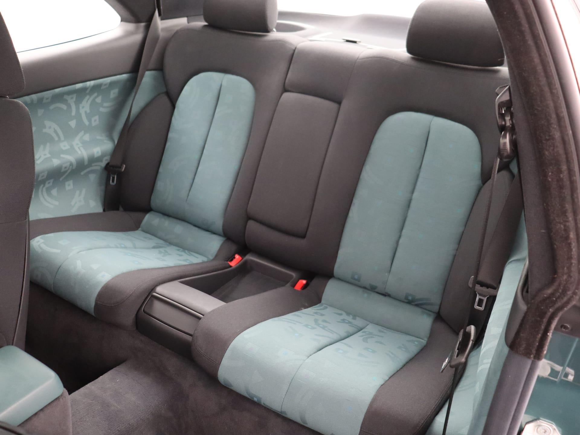 Mercedes-Benz CLK-Klasse Coupé 200 Sport Origineel nieuwstaat!! 17