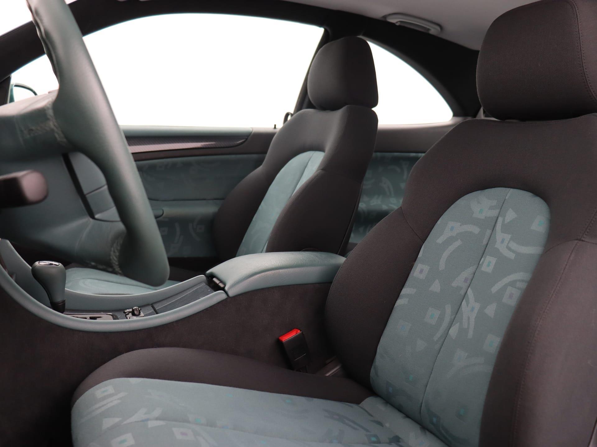 Mercedes-Benz CLK-Klasse Coupé 200 Sport Origineel nieuwstaat!! 3