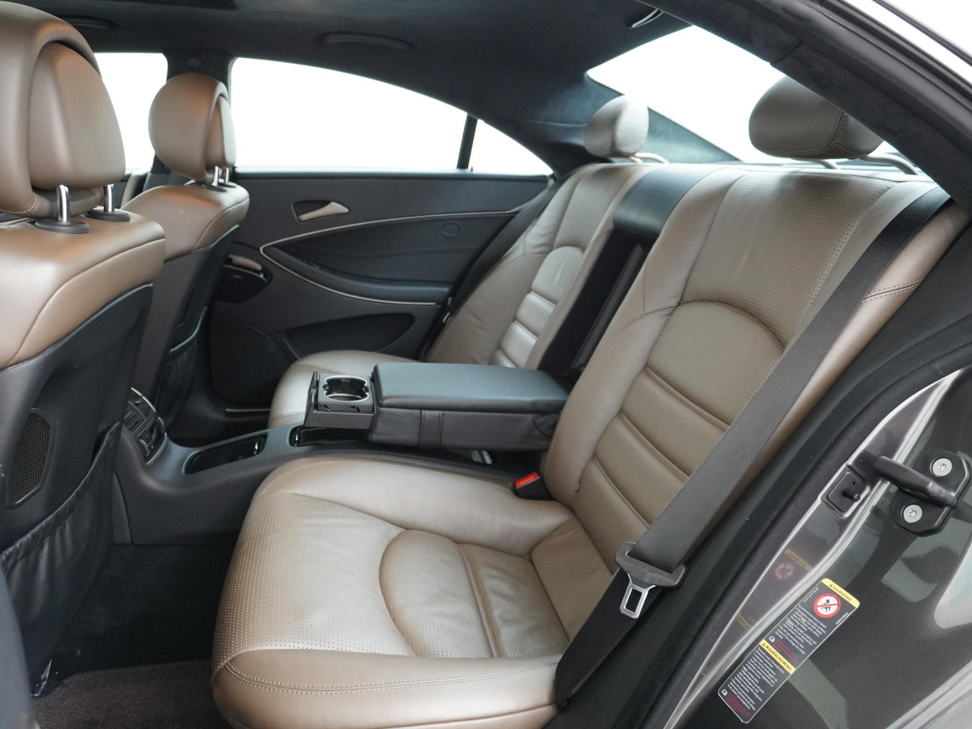 Mercedes-Benz CLS-Klasse AMG 55 21