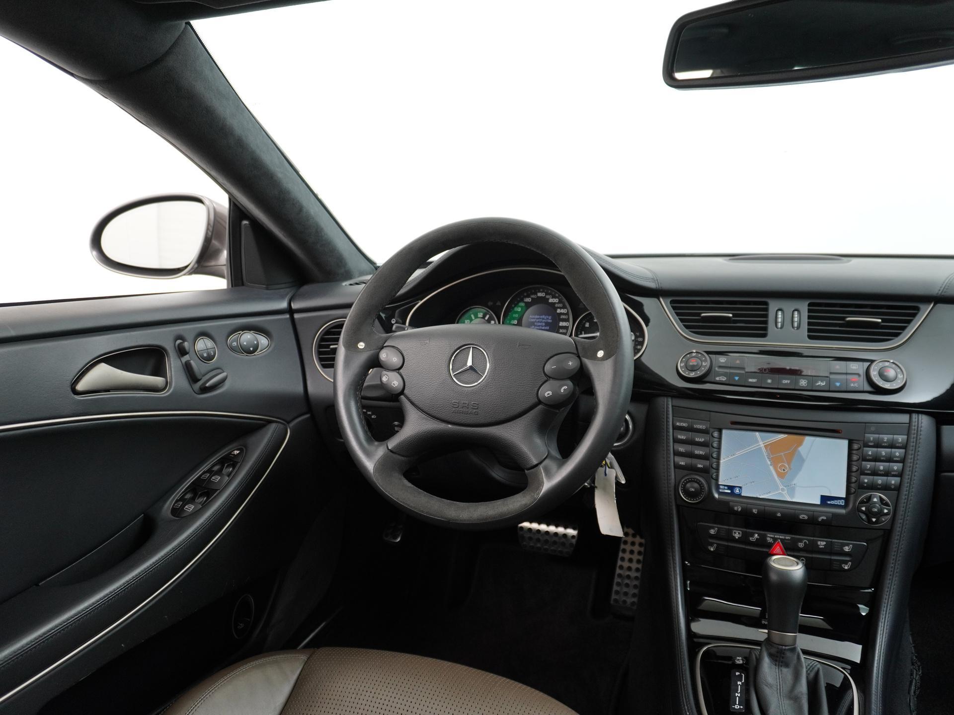 Mercedes-Benz CLS-Klasse AMG 55 25