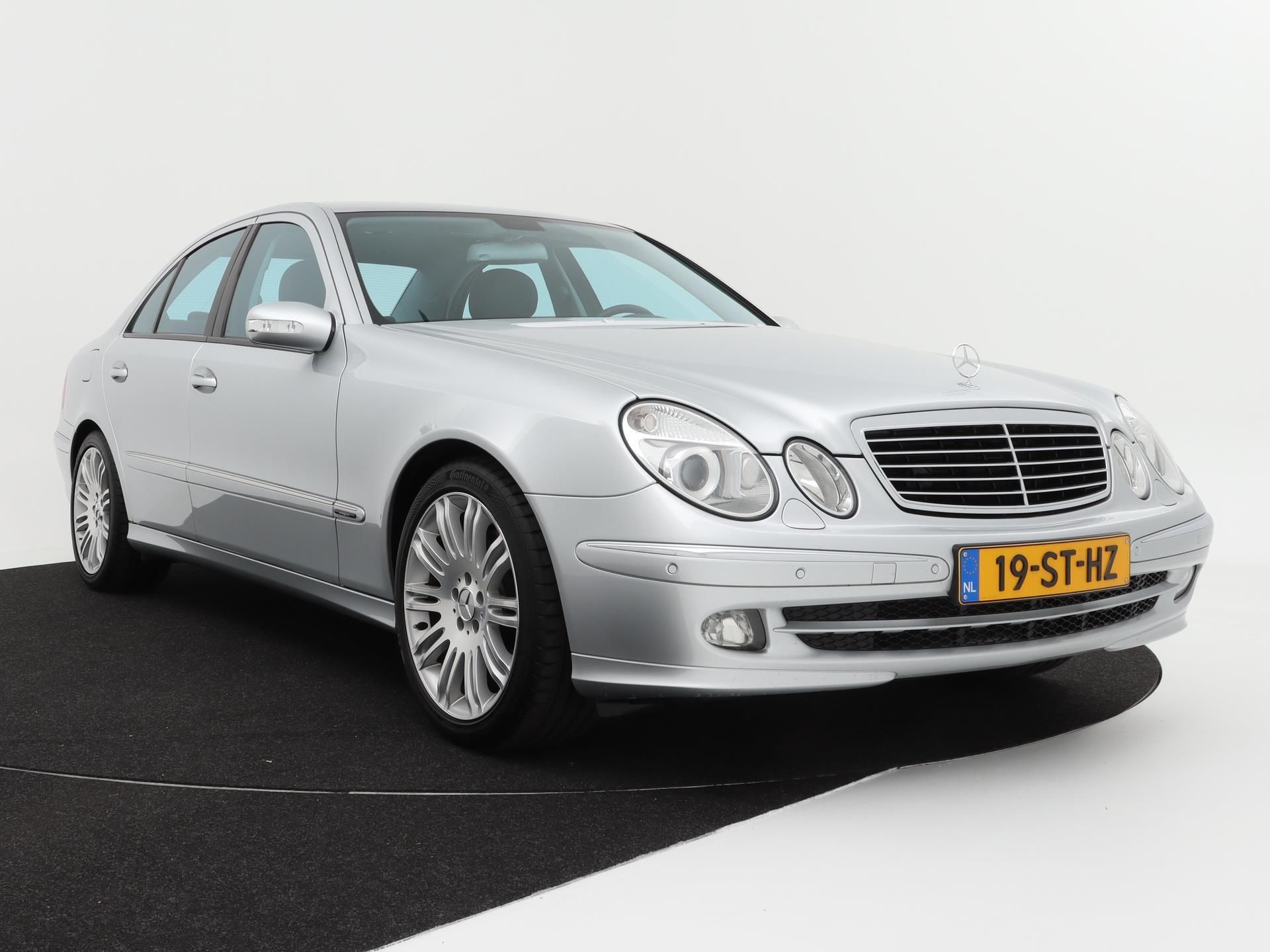 Mercedes-Benz E-Klasse 280 Avantgarde Select 3