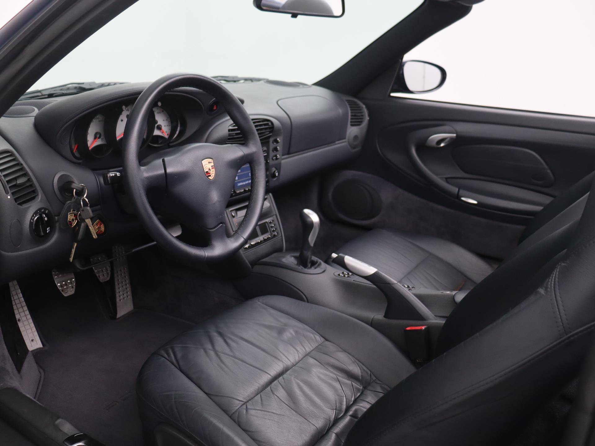 Porsche 911 Cabrio 3.4 Carrera 4 5