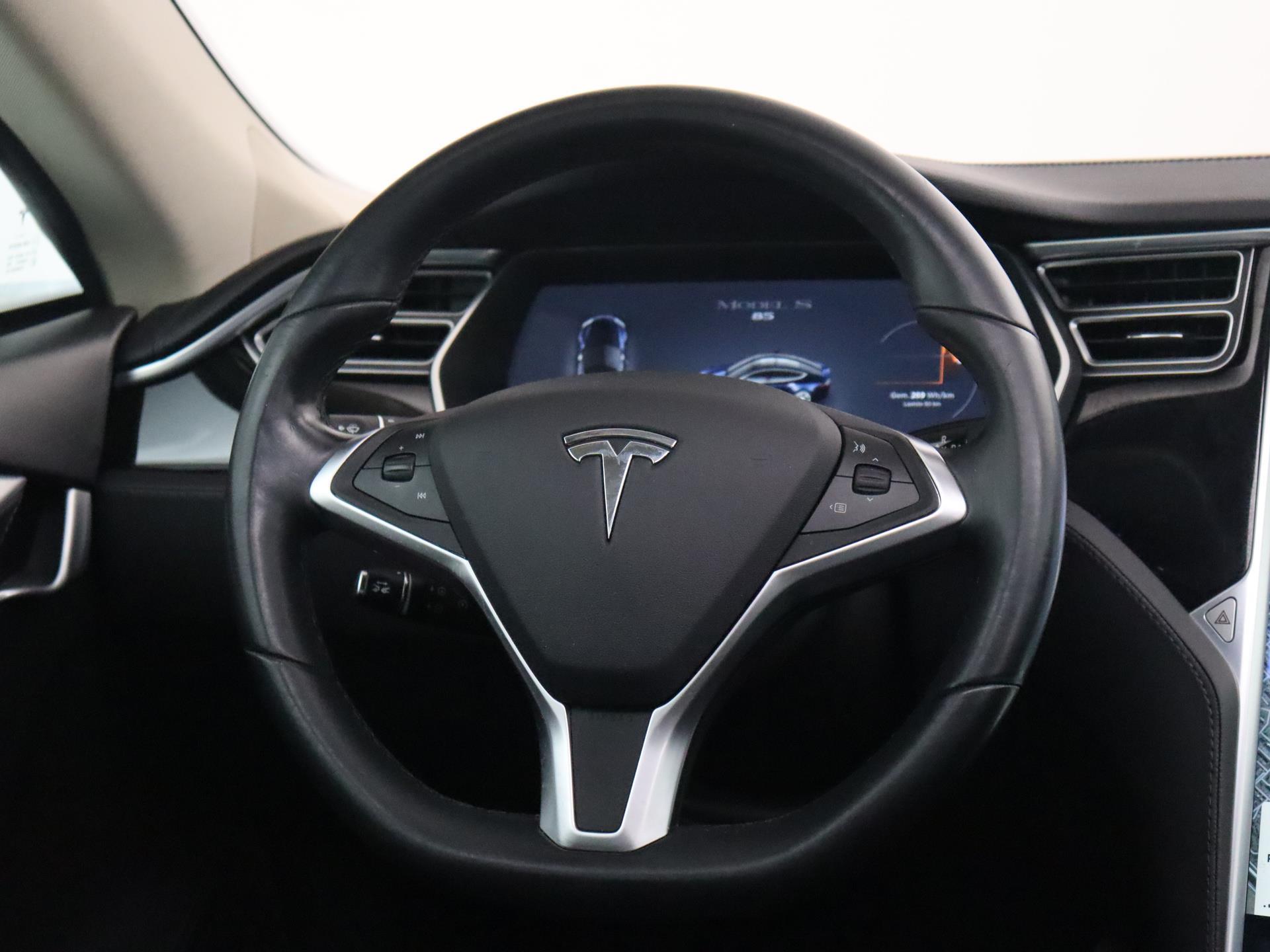 Tesla Model S 85 Base 10