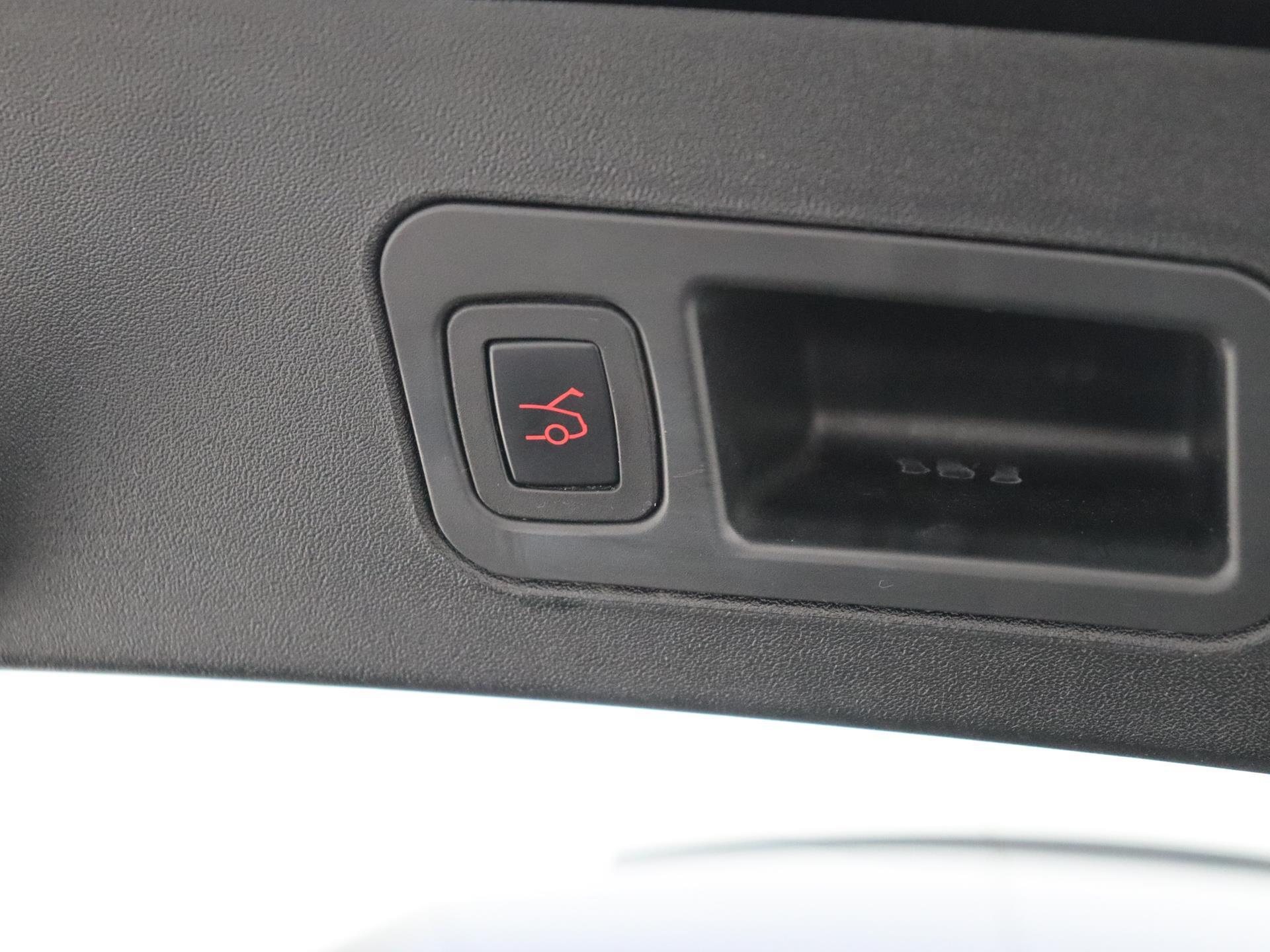 Tesla Model S 85 Base 14