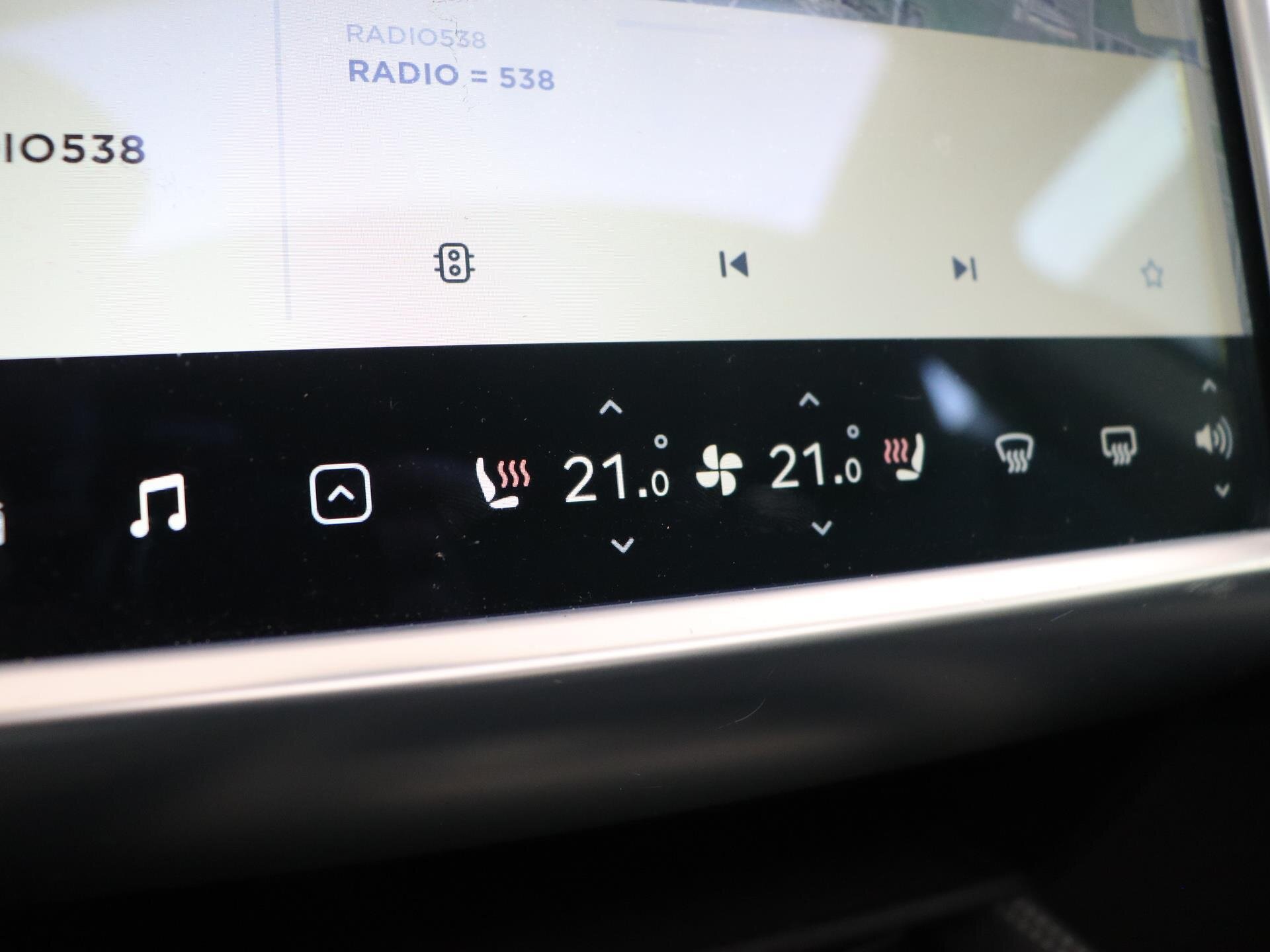 Tesla Model S 85 Base 21