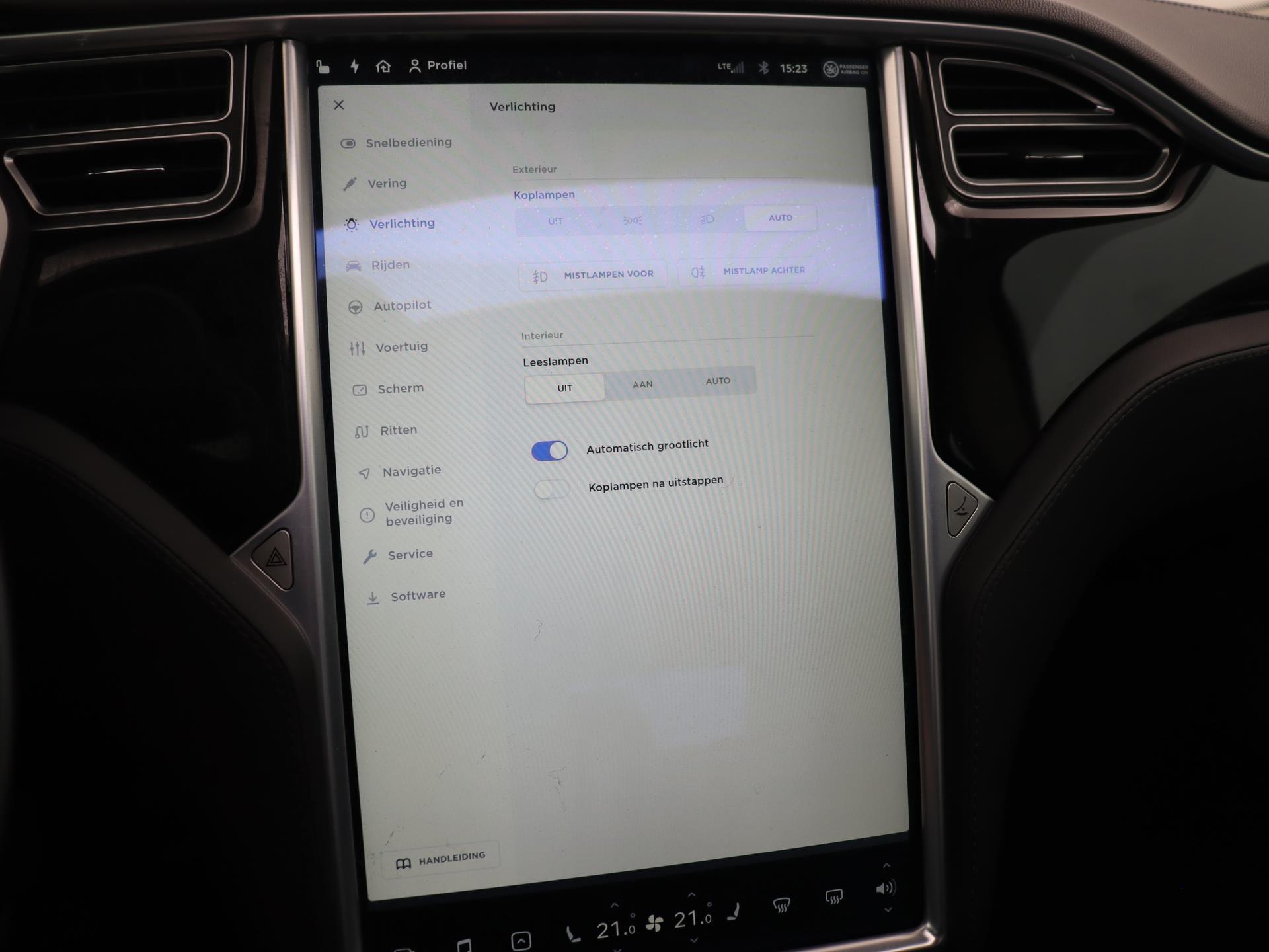 Tesla Model S 85 Base 24