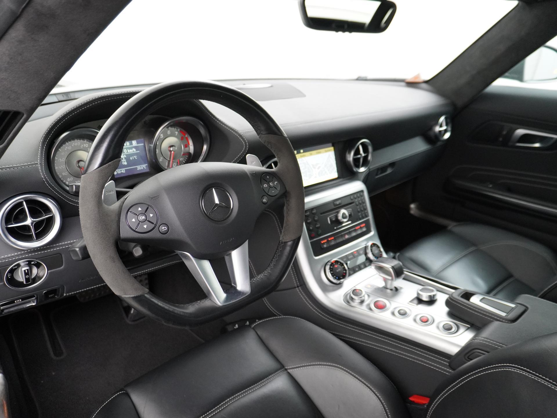 Mercedes-Benz SLS Roadster 6.3 AMG 19