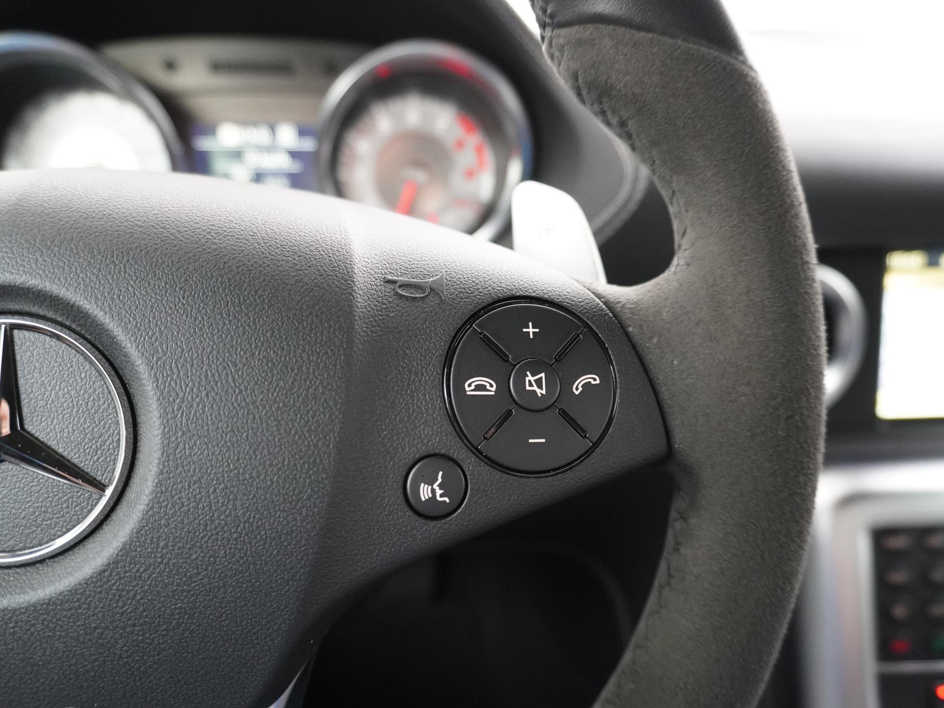 Mercedes-Benz SLS Roadster 6.3 AMG 27