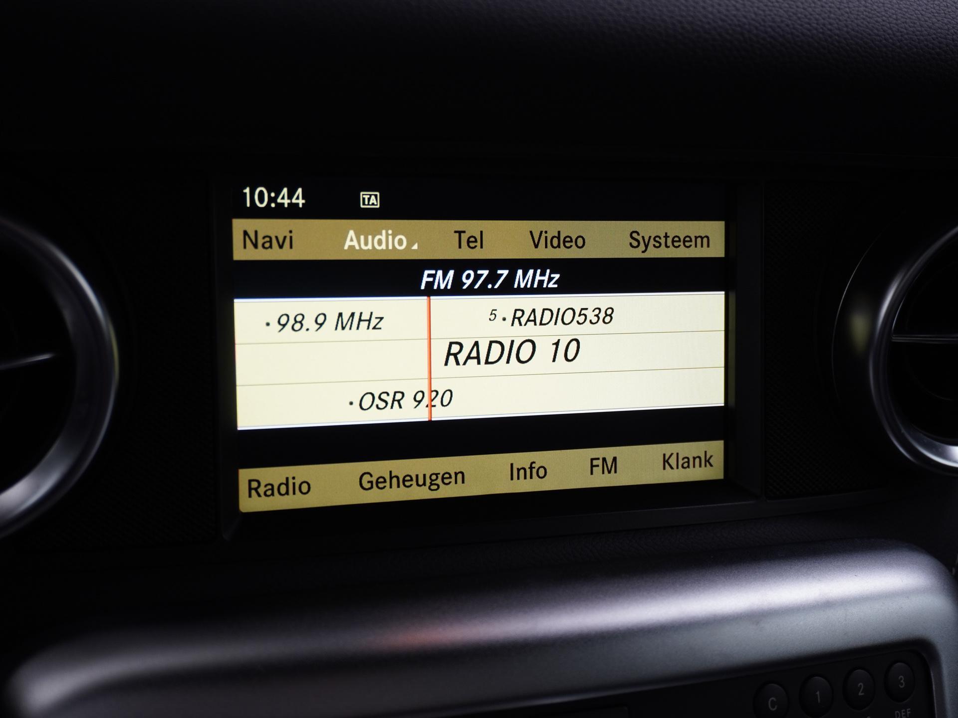 Mercedes-Benz SLS Roadster 6.3 AMG 31