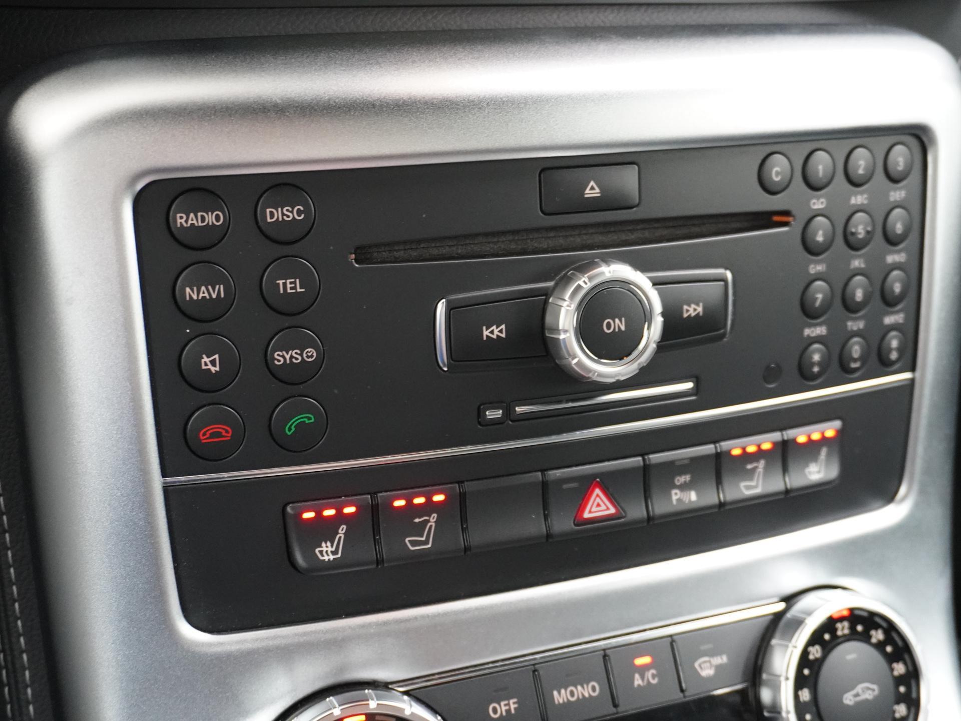 Mercedes-Benz SLS Roadster 6.3 AMG 33