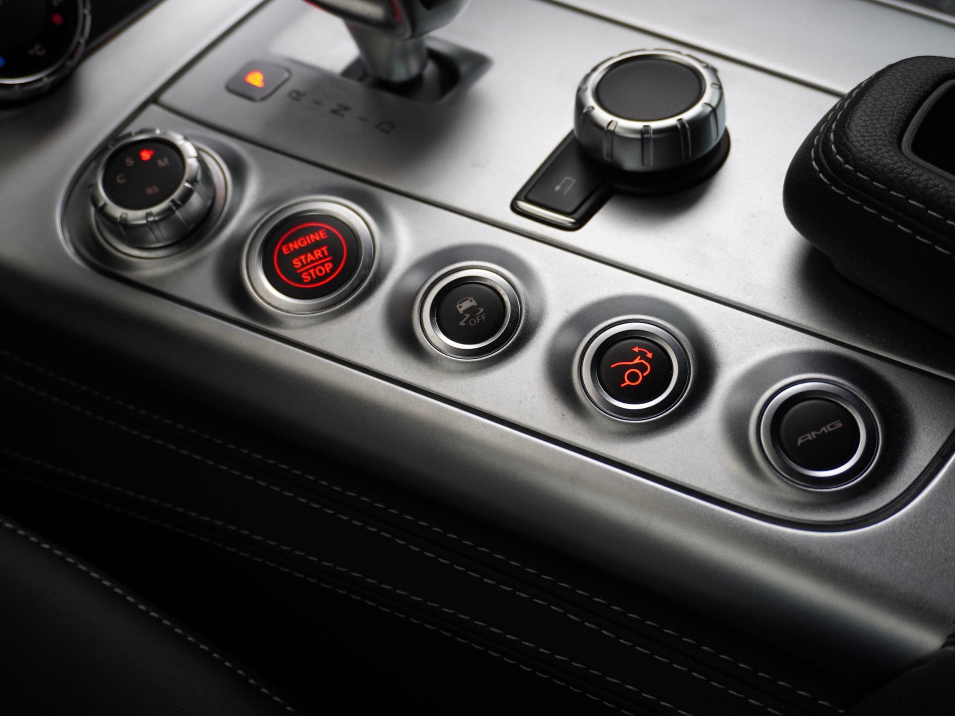 Mercedes-Benz SLS Roadster 6.3 AMG 35