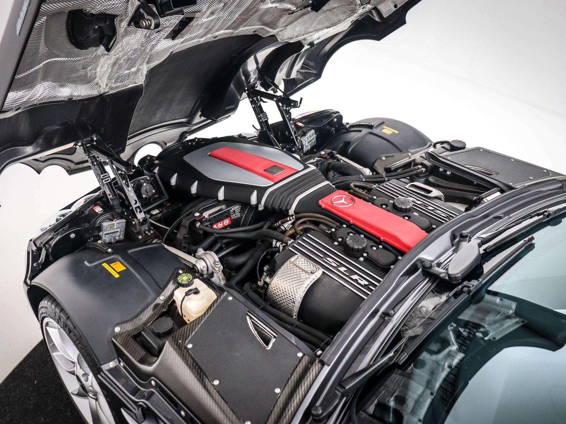 Mercedes-Benz SLR 5.4 V8 McLaren 30